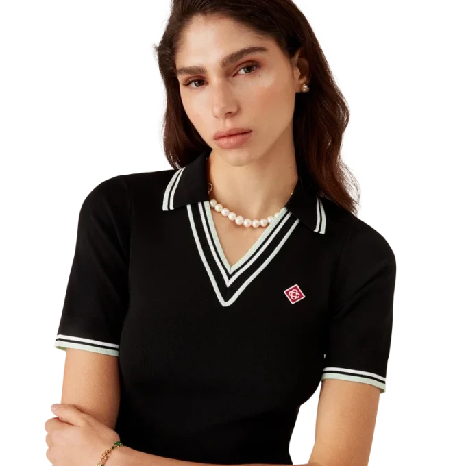 Abito polo in viscosa con scollo a V Abito polo in viscosa con scollo a V