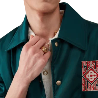 Anello con medaglione sportivo