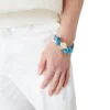 Bracciale con perle annodate blu