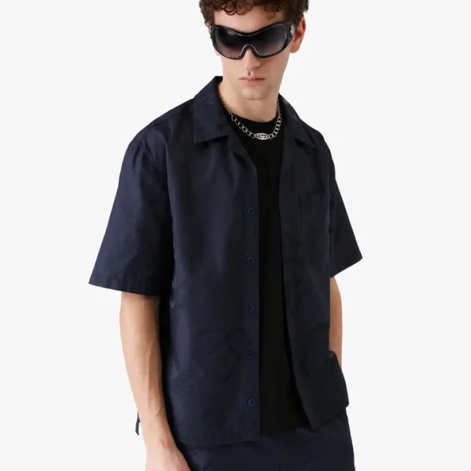 Camicia a pantaloncini con monogramma in mezzitoni blu navy Camicia a pantaloncini con monogramma in mezzitoni blu navy