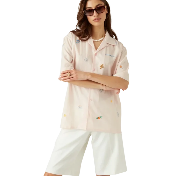 Camicia con motivo ricamato Camicia con motivo ricamato