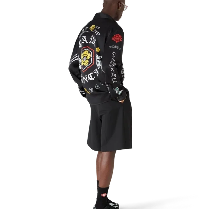 Camicia in raso di seta a maniche lunghe con emblema