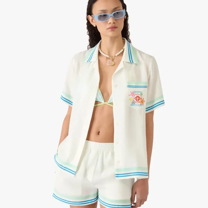 Camicia in seta a pantaloncini con colletto cubano floreale Camicia in seta a pantaloncini con colletto cubano floreale