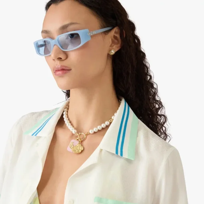 Camicia in seta a pantaloncini con colletto cubano floreale Camicia in seta a pantaloncini con colletto cubano floreale