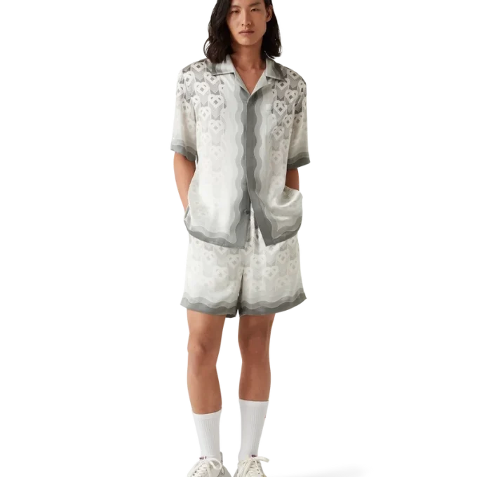 Camicia in seta con monogramma a cuori sfumati