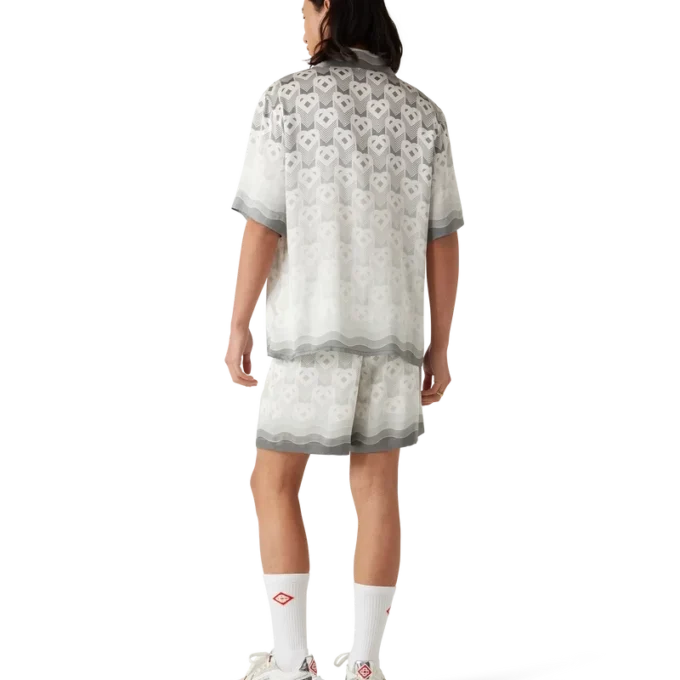 Camicia in seta con monogramma a cuori sfumati