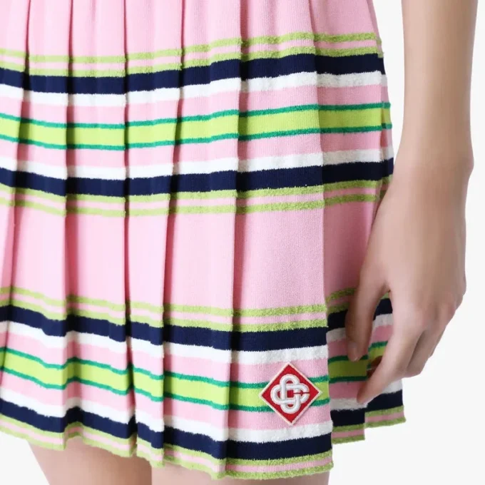 Minigonna a pieghe a righe rosa e verde Minigonna a pieghe a righe rosa e verde