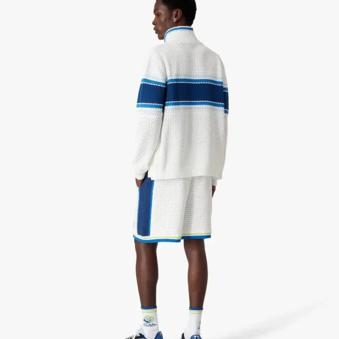 Pantaloncini all’uncinetto bianchi e blu