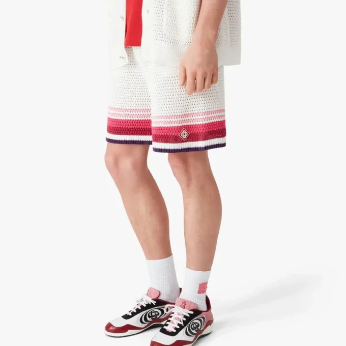 Pantaloncini bianchi all’uncinetto