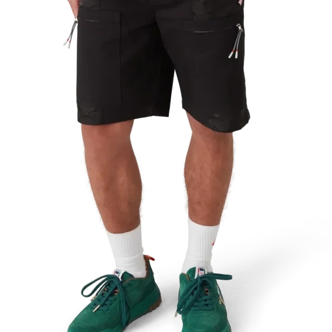 Pantaloncini cargo in nylon con stampa mimetica Mountain