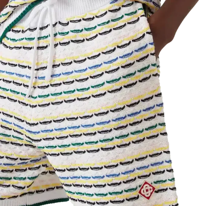 Pantaloncini con cuciture a punto teso