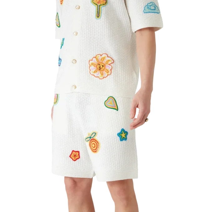 Pantaloncini con motivi all’uncinetto