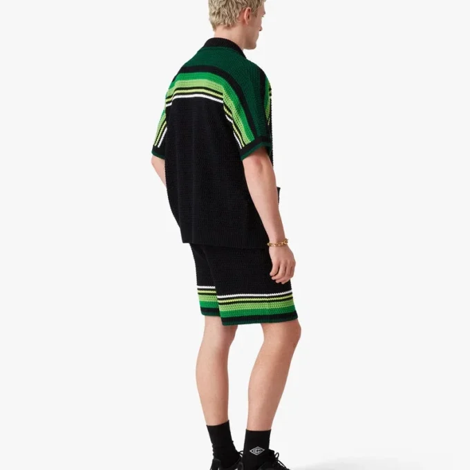 Pantaloncini in maglia all’uncinetto neri