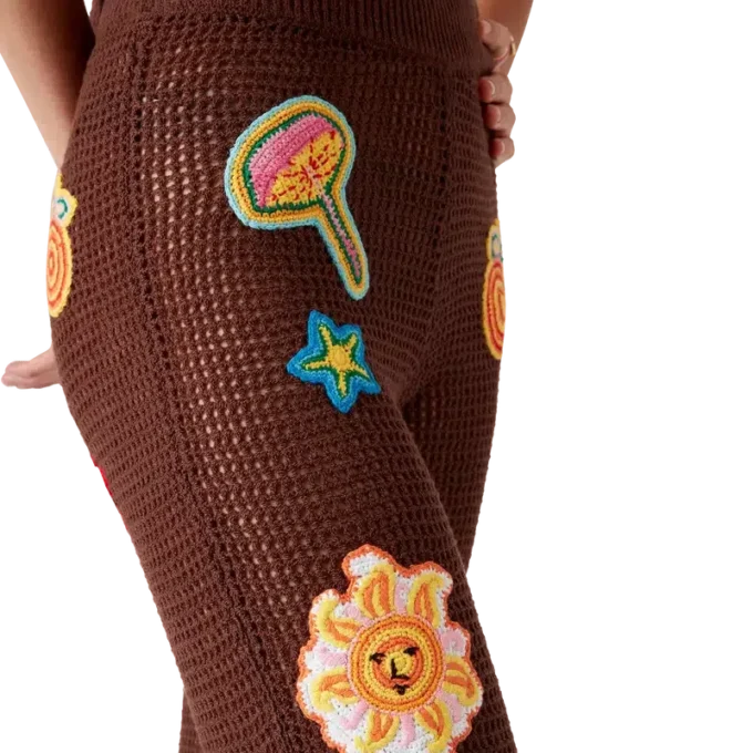 Pantaloni all’uncinetto con motivi