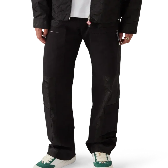 Pantaloni cargo in nylon con stampa mimetica Mountain