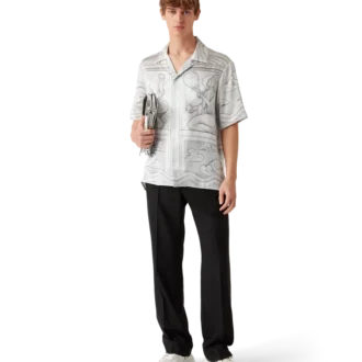 pantaloni sartoriali in lana 2 330x330 - Camicia in seta a maniche corte Sacred Stone in pantaloncini