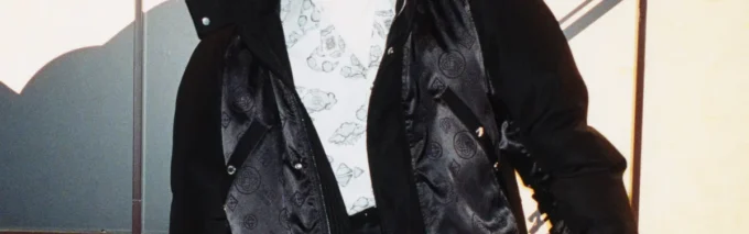 Camicia a maniche lunghe in cotone con monogramma Camicia a maniche lunghe in cotone con monogramma