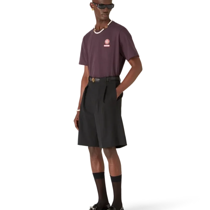 T-shirt a maniche corte con toppa con logo