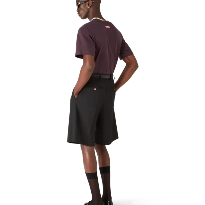 T-shirt a maniche corte con toppa con logo