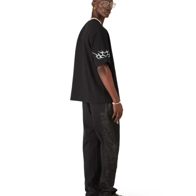 T-shirt a maniche corte oversize Blades in pantaloncini