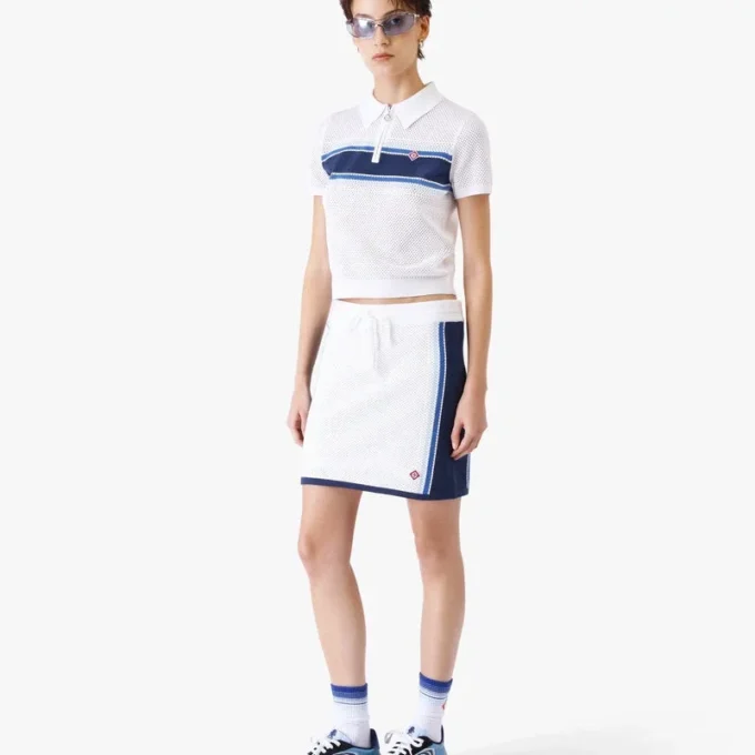 Top in maglia a righe bianche e blu