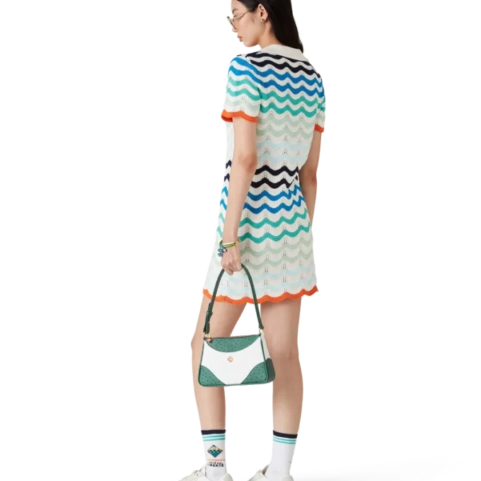 Vestito all’uncinetto con motivo a onde sfumate