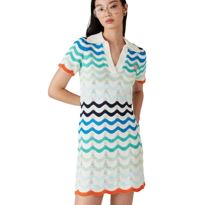 Vestito all’uncinetto con motivo a onde sfumate